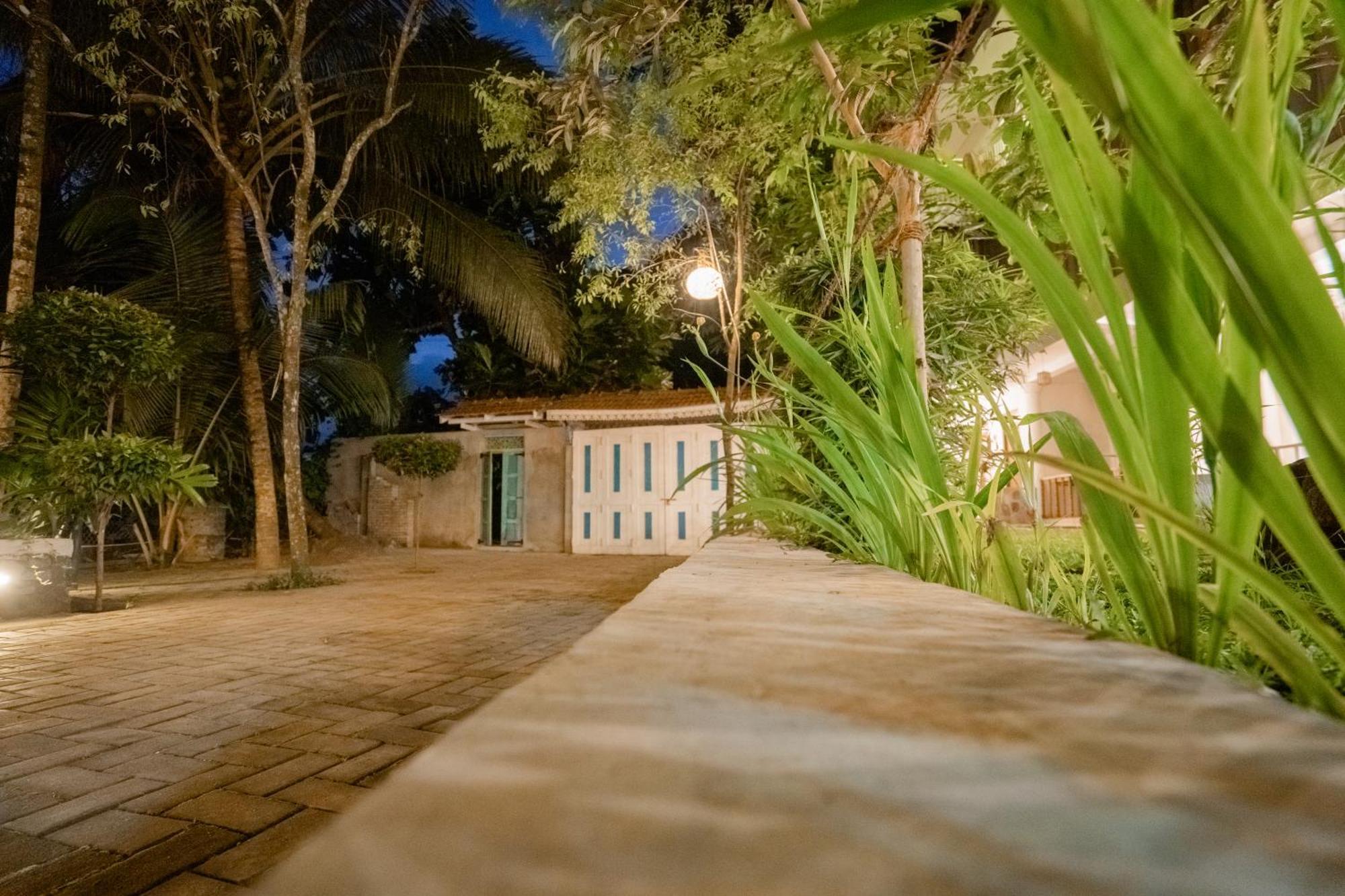 French Garden Канди Экстерьер фото